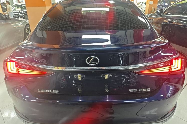 Used Lexus ES 2022 200 Excellence Edition Rear