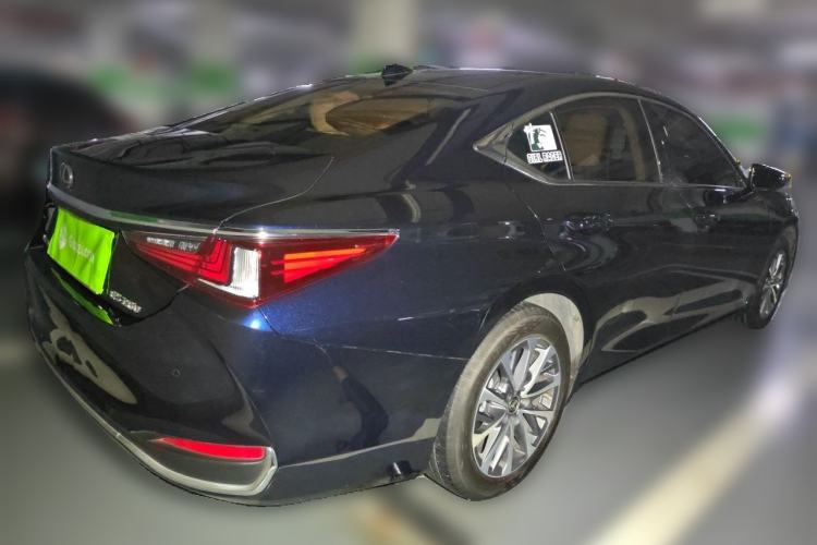 Used Lexus ES 2022 200 Excellence Edition Rear Right 45 Deg