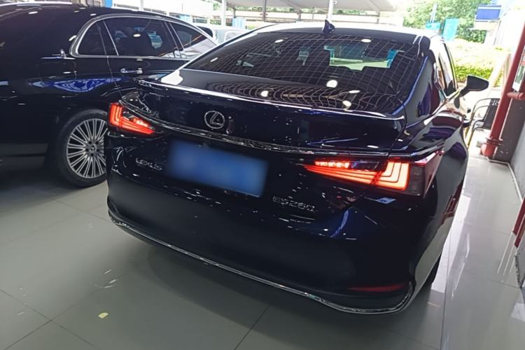 Used Lexus ES 2022 200 Excellence Edition Rear Right 45 Deg