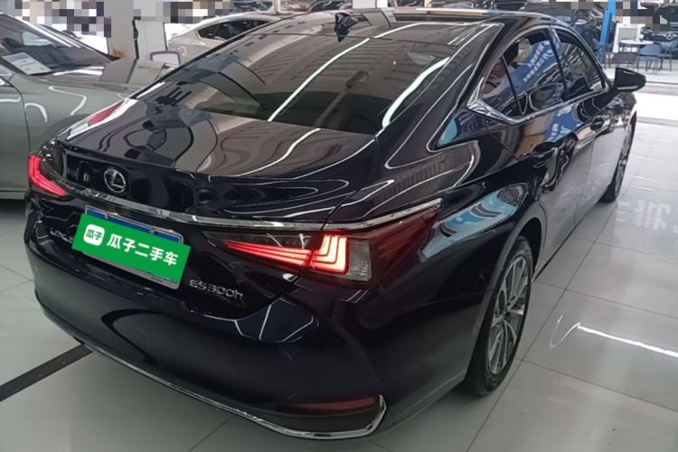 Used Lexus ES 2022 200 Excellence Edition Rear Right 45 Deg