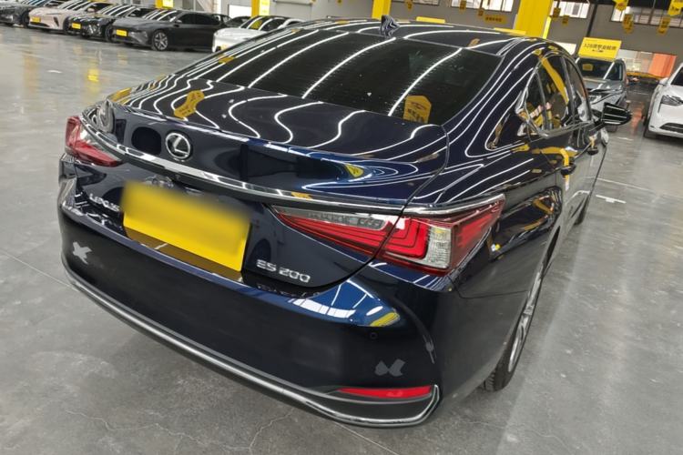Used Lexus ES 2022 200 Excellence Edition Rear Right 45 Deg