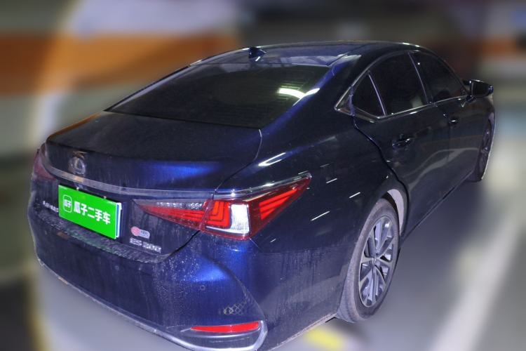 Used Lexus ES 2022 200 Excellence Edition Rear Right 45 Deg