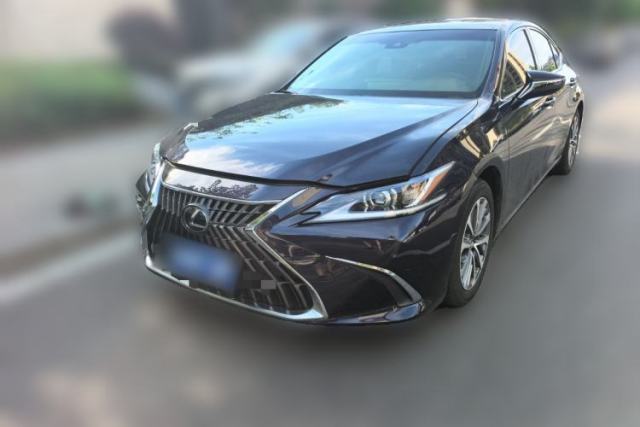 Used Lexus ES 2022 300h Excellence Edition