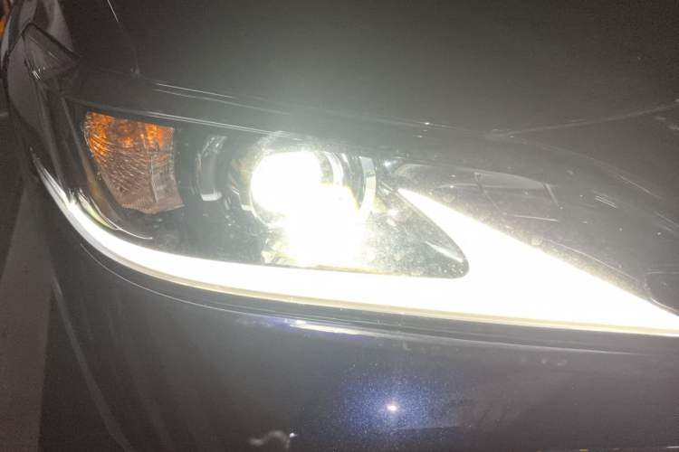 Used Lexus ES 2022 200 Luxury Edition Right Front Headlight