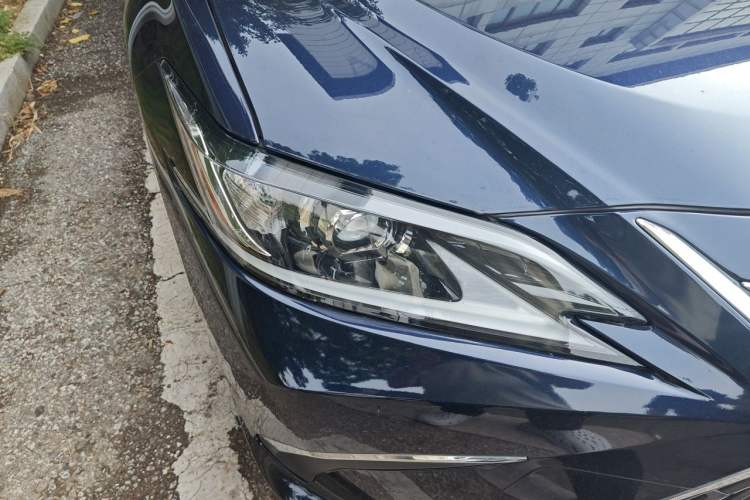 Used Lexus ES 2022 260 Excellence Edition Right Front Headlight
