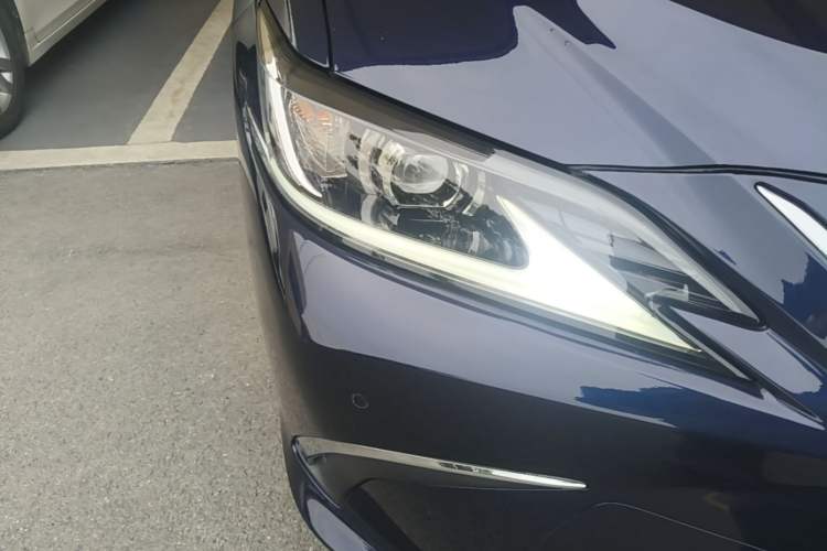 Used Lexus ES 2022 200 Excellence Edition Right Front Headlight