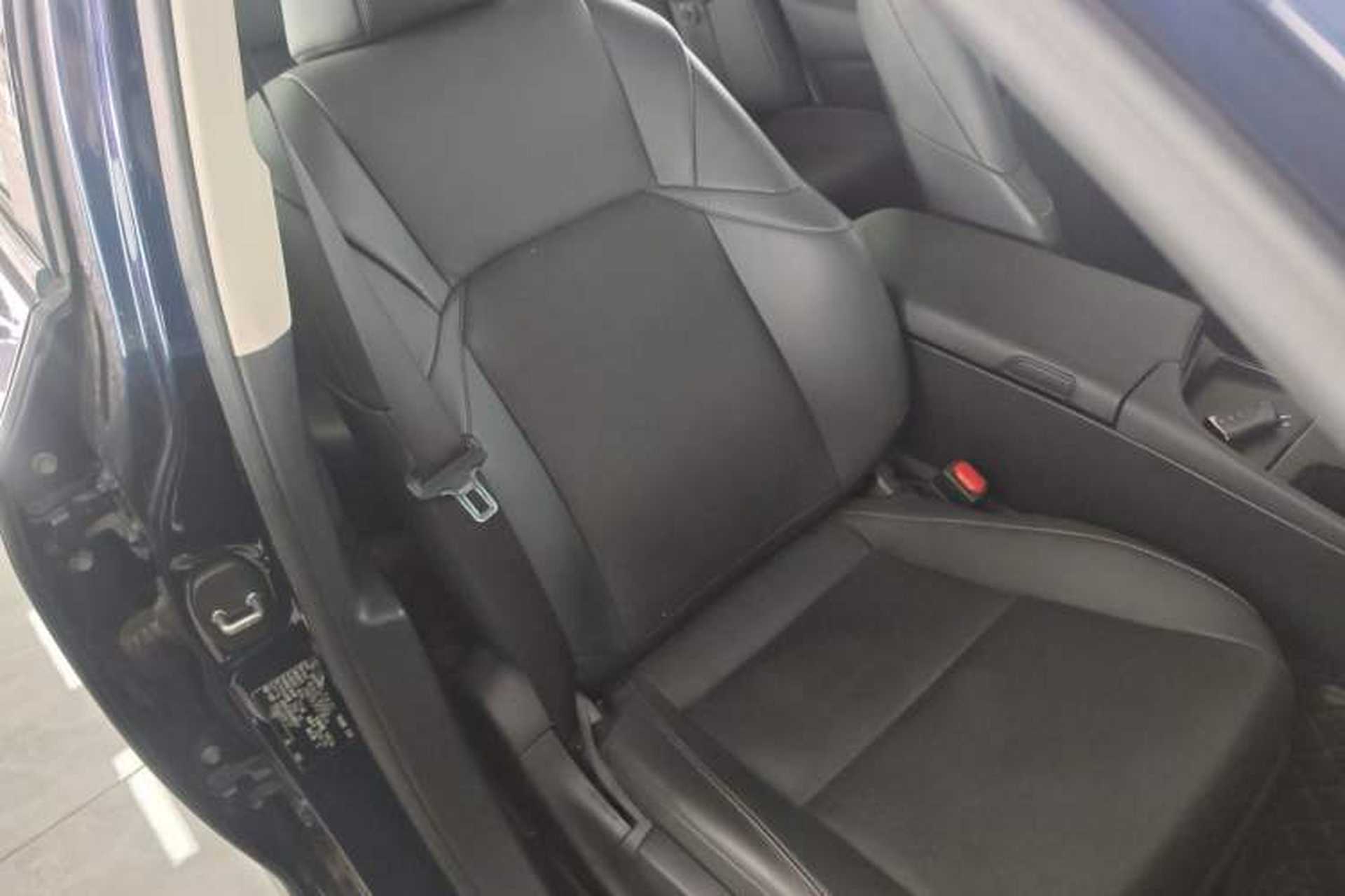 Used Lexus ES 2022 200 Excellence Edition Right Front Seat
