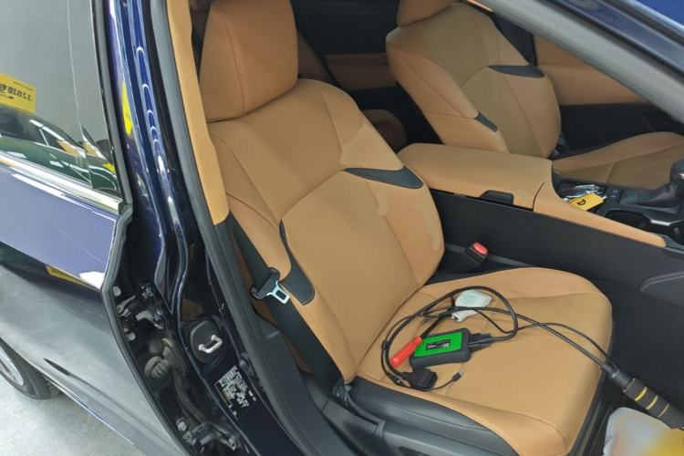 Used Lexus ES 2022 200 Excellence Edition Right Front Seat