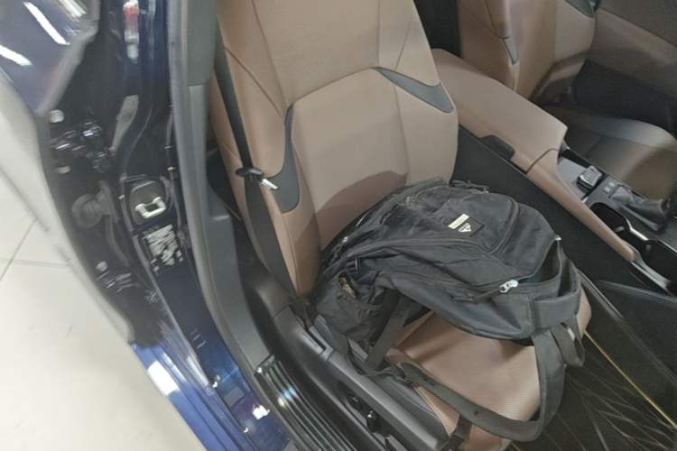 Used Lexus ES 2022 200 Excellence Edition Right Front Seat