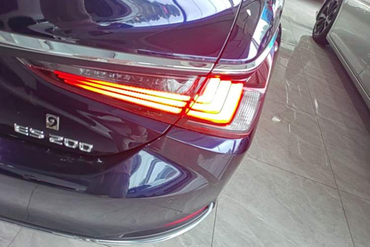 Used Lexus ES 2022 200 Excellence Edition Right Rear Taillight