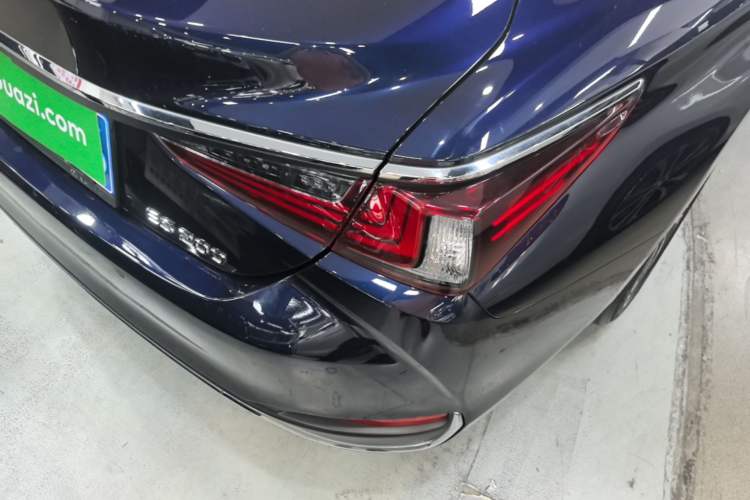 Used Lexus ES 2022 200 Excellence Edition Right Rear Taillight