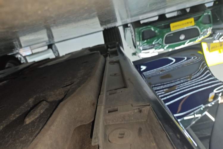 Used Lexus ES 2022 200 Excellence Edition Right Side Sill