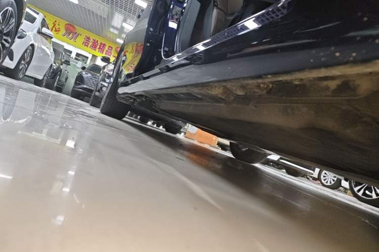 Used Lexus ES 2022 200 Excellence Edition Right Side Sill