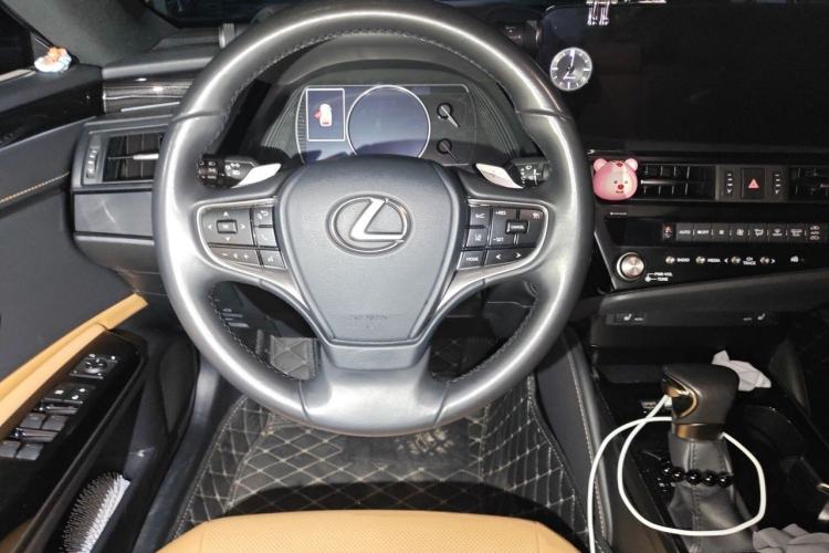 Used Lexus ES 2022 200 Excellence Edition Steering Wheel