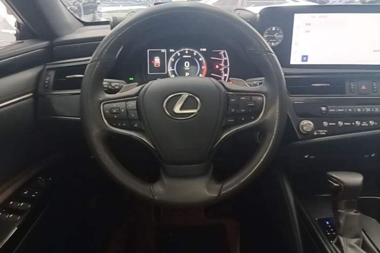 Used Lexus ES 2022 200 Excellence Edition Steering Wheel