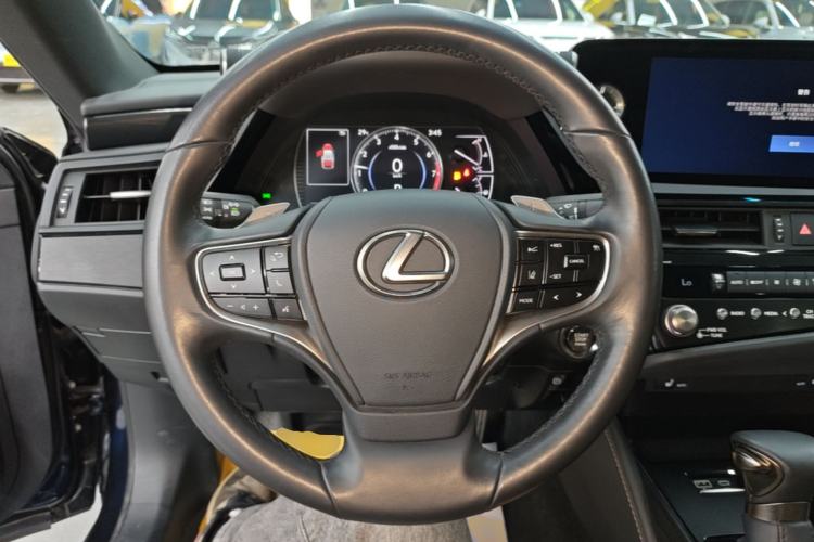Used Lexus ES 2022 200 Excellence Edition Steering Wheel