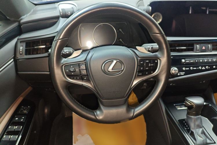 Used Lexus ES 2022 200 Excellence Edition Steering Wheel