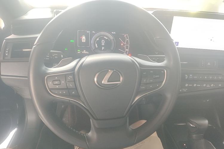 Used Lexus ES 2022 300h Excellence Edition Steering Wheel
