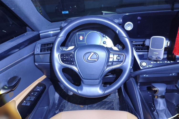 Used Lexus ES 2022 200 Excellence Edition Steering Wheel