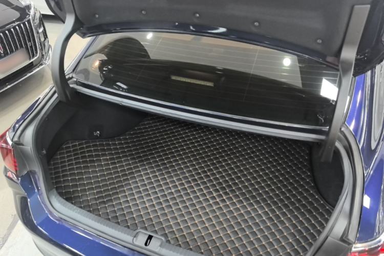 Used Lexus ES 2022 200 Excellence Edition Trunk