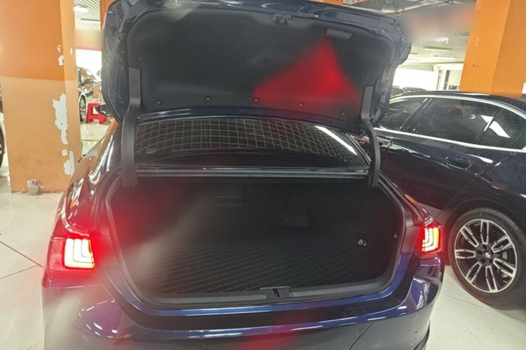 Used Lexus ES 2022 200 Excellence Edition Trunk