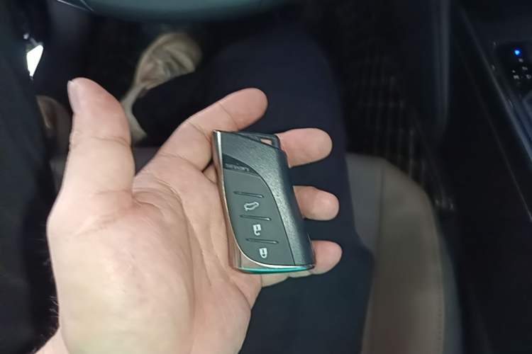 Used Lexus ES 2022 200 Excellence Edition Vehicle Key