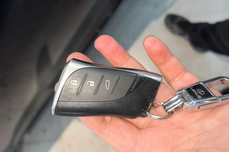 Used Lexus ES 2022 200 Excellence Edition Vehicle Key