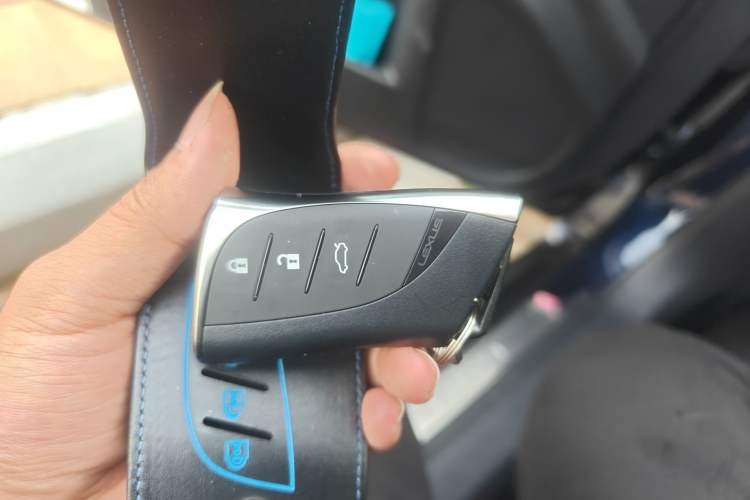Used Lexus ES 2022 200 Excellence Edition Vehicle Key