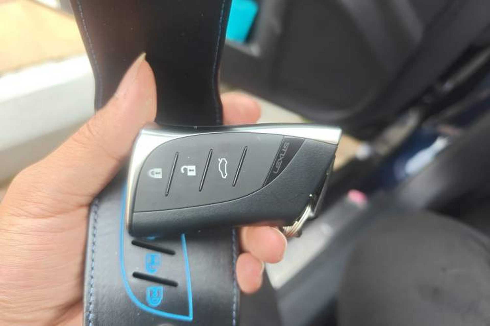 Used Lexus ES 2022 200 Excellence Edition Vehicle Key
