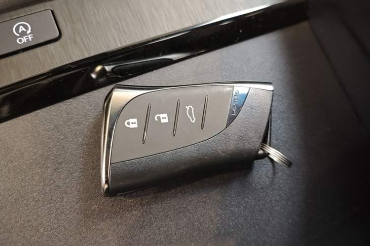 Used Lexus ES 2022 200 Excellence Edition Vehicle Key