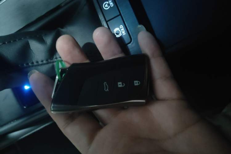 Used Lexus ES 2022 200 Excellence Edition Vehicle Key