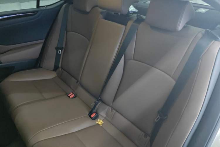 Used Lexus ES 2022 200 Excellence Edition Interior 5