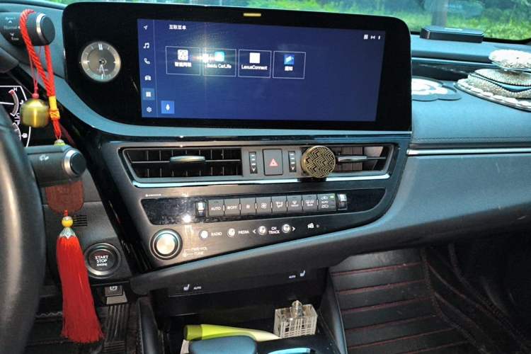 Used Lexus ES 2022 200 Excellence Edition Audio And AC Panel