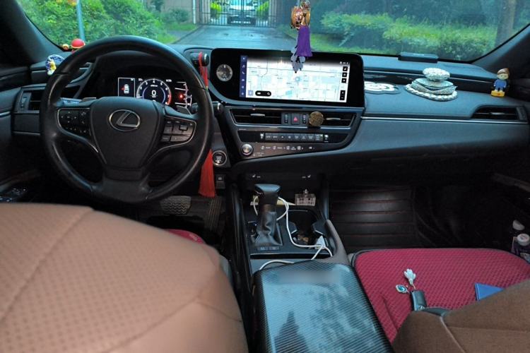 Used Lexus ES 2022 200 Excellence Edition Center Console