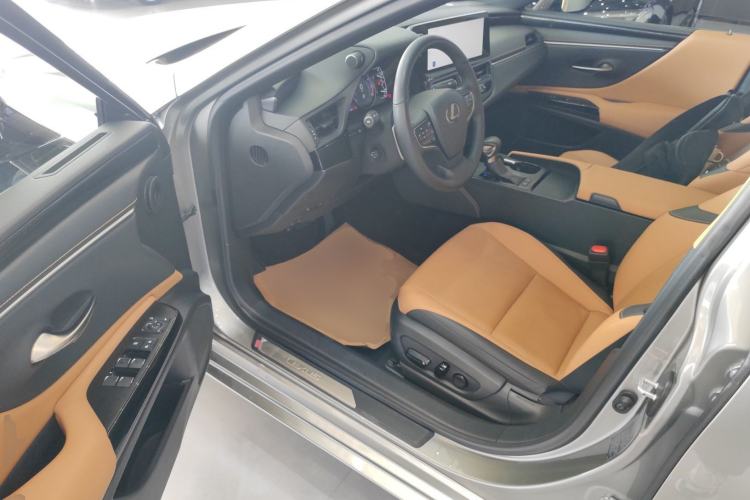Used Lexus ES 2022 200 Excellence Edition Driver Seat