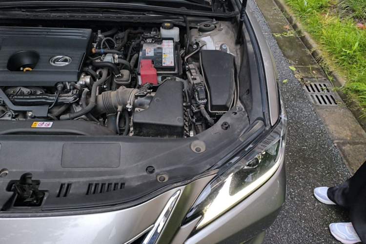 Used Lexus ES 2022 200 Excellence Edition Engine Bay Left
