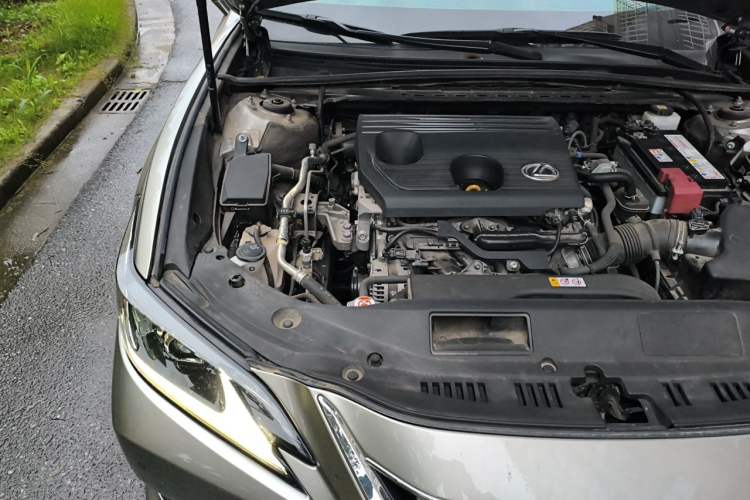 Used Lexus ES 2022 200 Excellence Edition Engine Bay Right