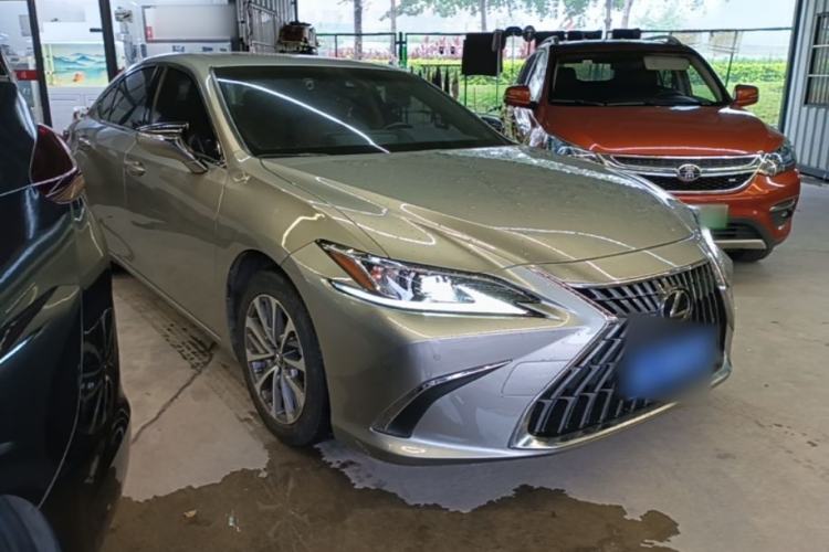 Used Lexus ES 2022 300h Excellence Edition Exterior 1