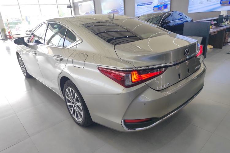 Used Lexus ES 2022 200 Excellence Edition Exterior 2