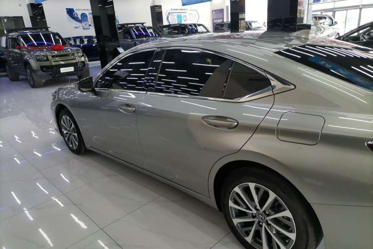 Used Lexus ES 2022 200 Excellence Edition Exterior 3