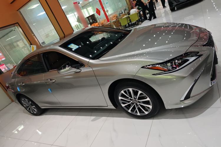Used Lexus ES 2022 200 Excellence Edition Exterior 3