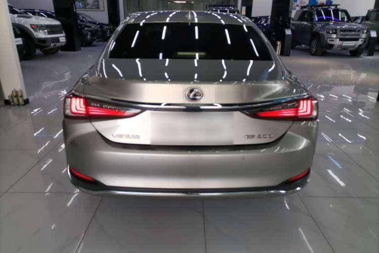Used Lexus ES 2022 200 Excellence Edition Exterior 4