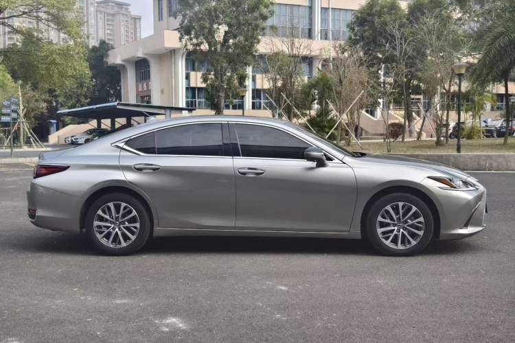 Used Lexus ES 2022 200 Excellence Edition Exterior 4