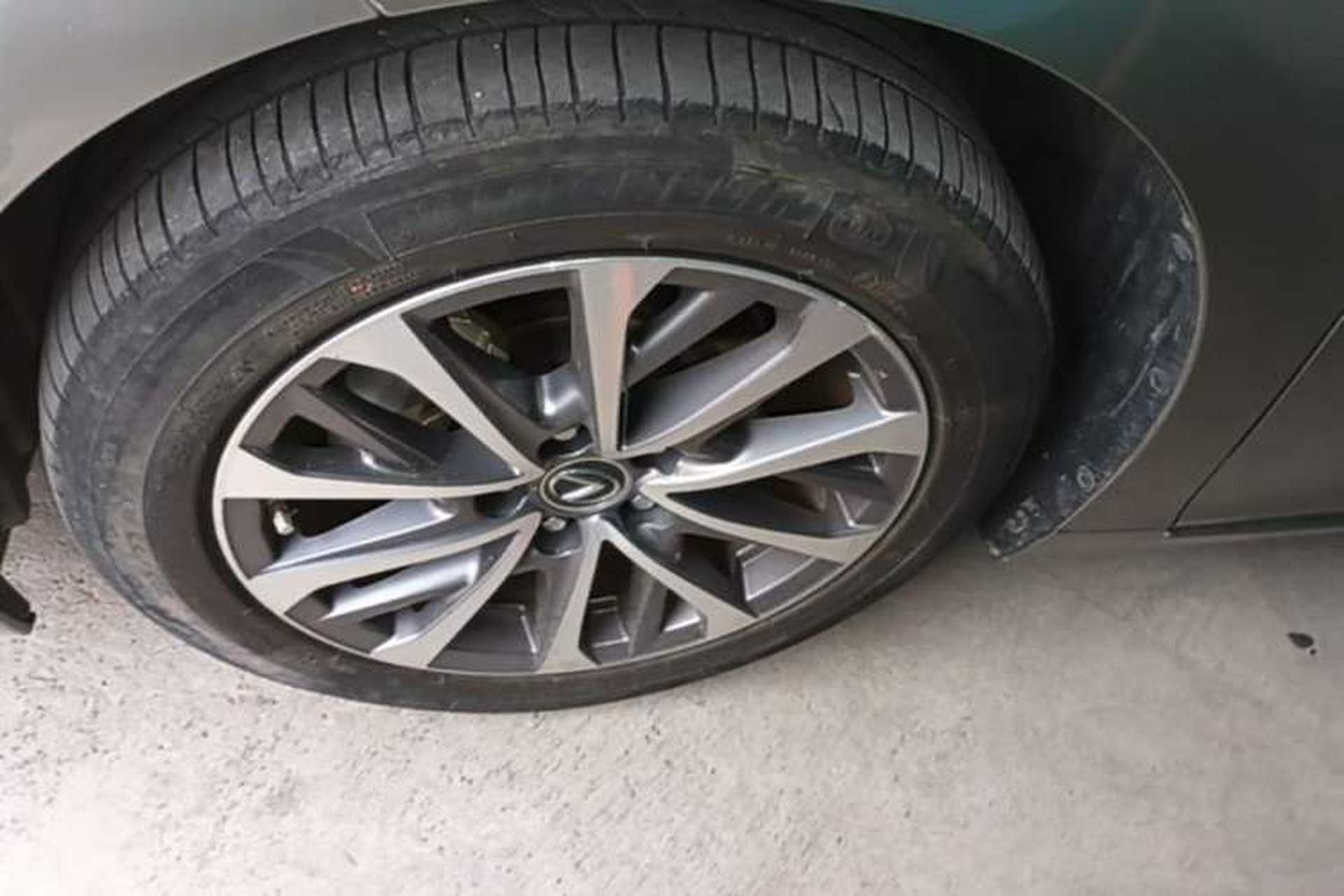 Used Lexus ES 2022 300h Excellence Edition Exterior 4