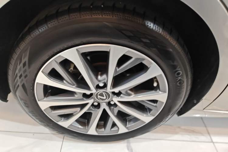 Used Lexus ES 2022 200 Excellence Edition Exterior 5