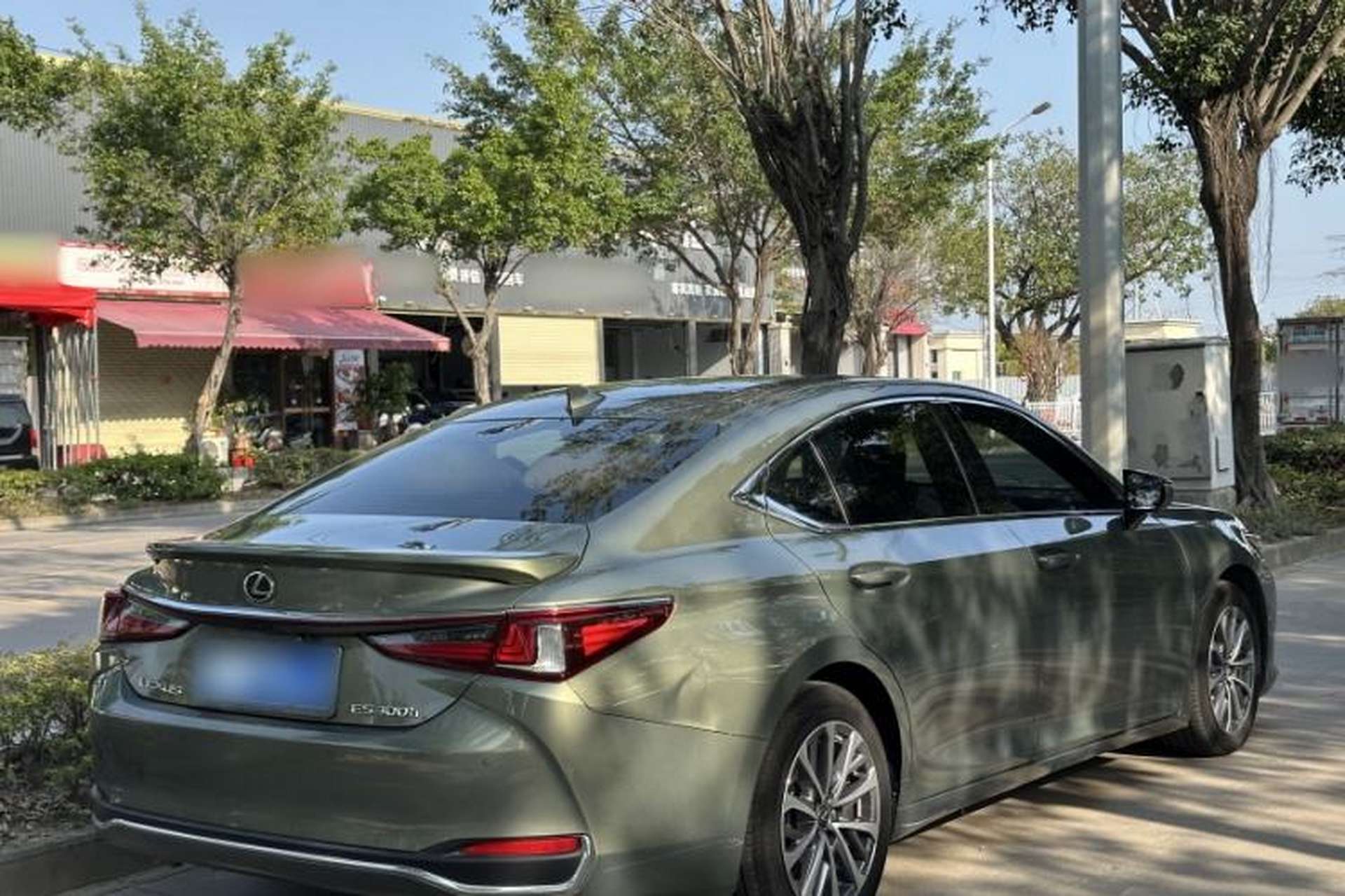 Used Lexus ES 2022 300h Excellence Edition Exterior 6