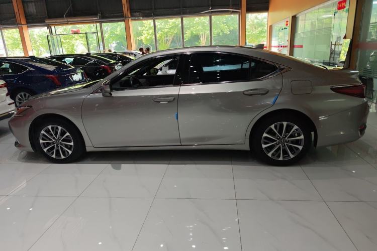 Used Lexus ES 2022 200 Excellence Edition Exterior 7