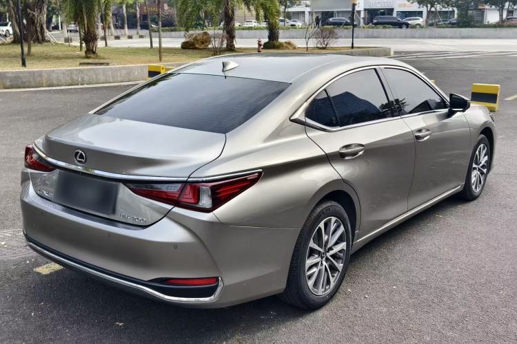 Used Lexus ES 2022 200 Excellence Edition Exterior 8