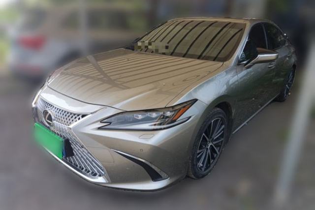 Used Lexus ES 2022 300h Deluxe Edition