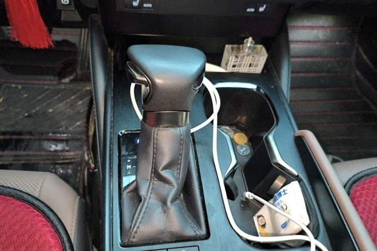 Used Lexus ES 2022 200 Excellence Edition Gear Lever